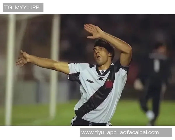 德赫亚失误致球队再遭重创紫百合继续垫底无望翻身 德赫亚失误致球队再遭重创紫百合继续垫底无望翻身