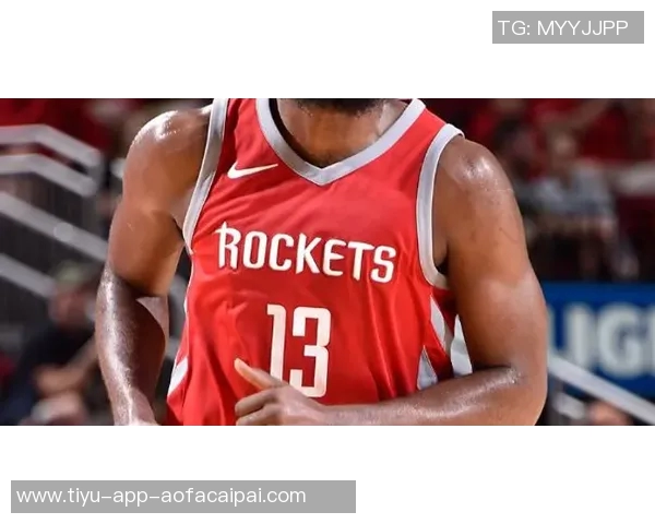 帕夫洛维奇伤愈复出重返米兰合练眉骨缝合9针的他状态回暖