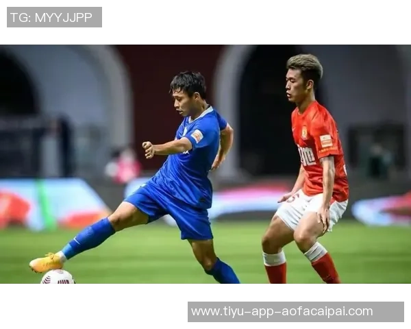 鲁媒报道依木兰与陈泽仕参加训练有望在本赛季中超首秀展现实力 鲁媒报道依木兰与陈泽仕参加训练有望在本赛季中超首秀展现实力